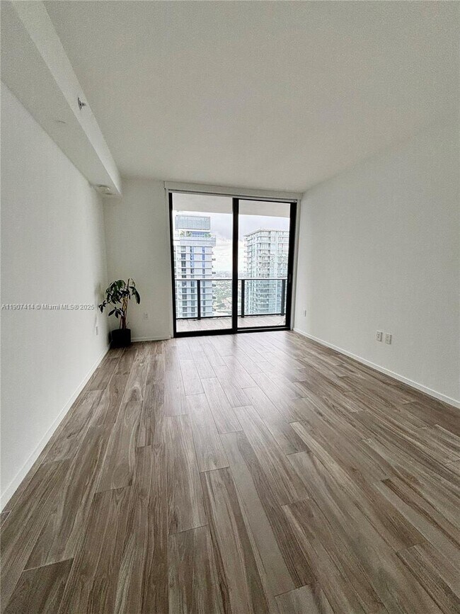 Building Photo - 801 S Miami Ave