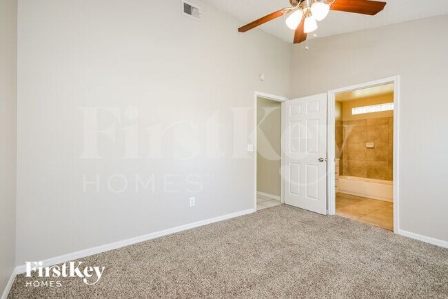 Building Photo - 3753 Dartford Dr