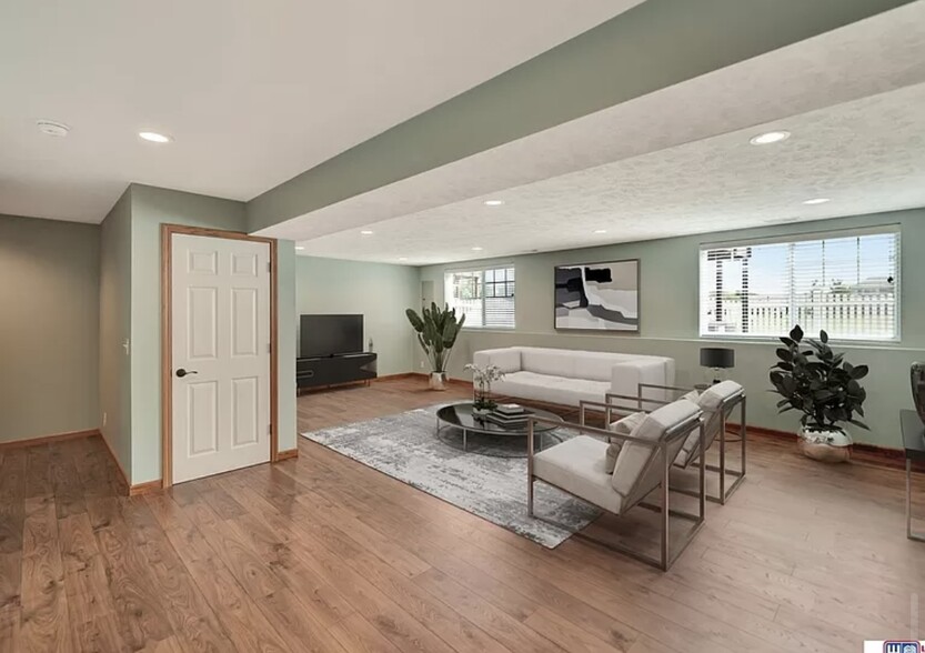 Building Photo - 6522 S 57th St