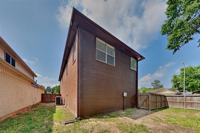 Building Photo - 12258 Cardston Ct