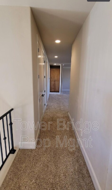 Building Photo - 3766 Mira Loma Dr