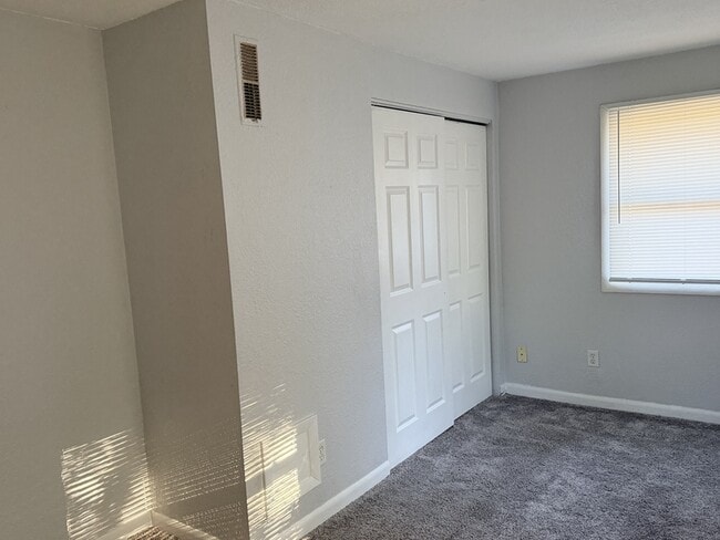 Building Photo - 312 Salem St