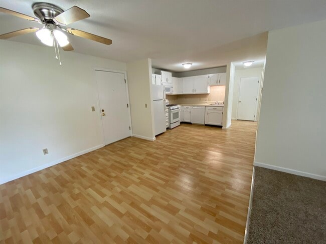 Building Photo - 379 Huse Rd