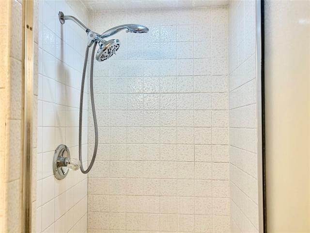 Building Photo - 1318 Mission St