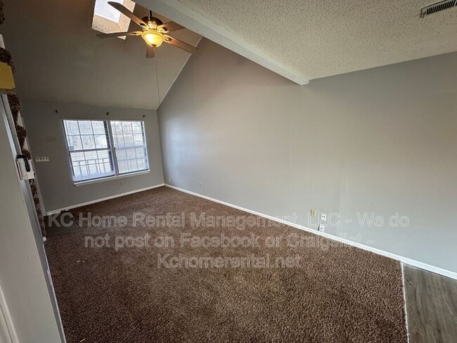 Building Photo - 35 Cherry St