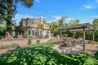 Building Photo - Gorgeous Monte Sereno Estate on Spacious Private Lot