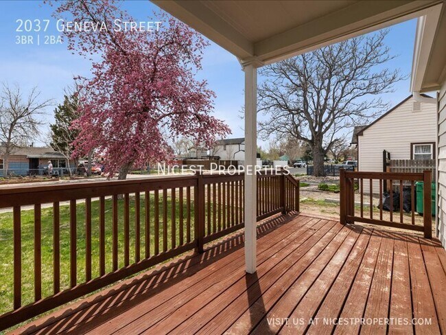 Building Photo - Gorgeous Remodeled Home near Fitzsimons/An...
