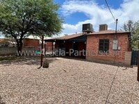 Building Photo - Spacious Two Bedroom