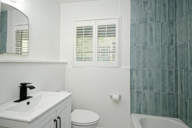 Building Photo - 3409 Banton Rd