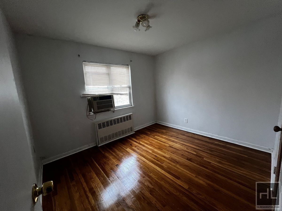 Building Photo - 70 STREET