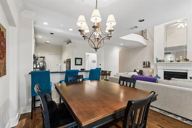 Building Photo - 4147 Towne Green Cir