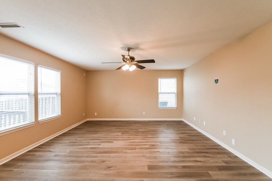 Building Photo - 14988 Lovely Dove Ln