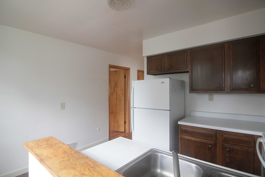 Building Photo - 507 Pitt St