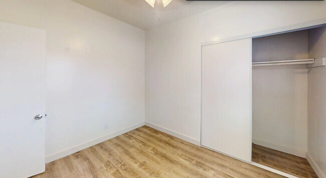 Building Photo - 3348 Santa Fe Ave
