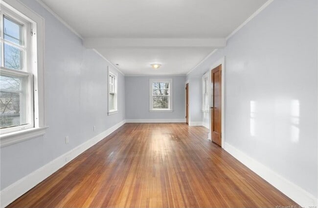 Building Photo - 111 Elmwood Pl
