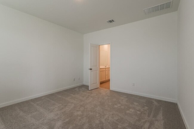Building Photo - 11515 Cedar Cl