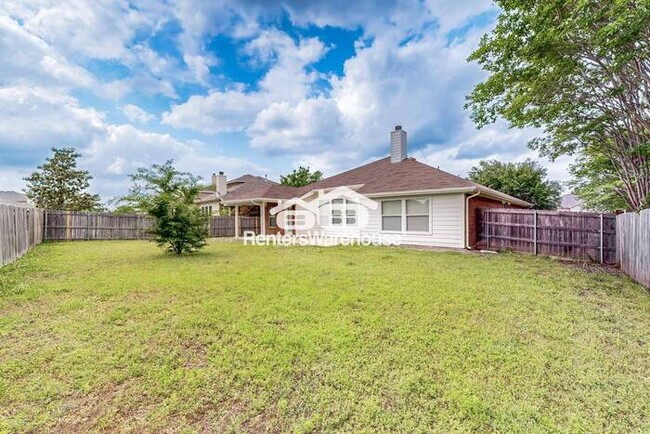 Building Photo - MOVE IN READY - 3BED/2BATH - FORNEY TEXAS