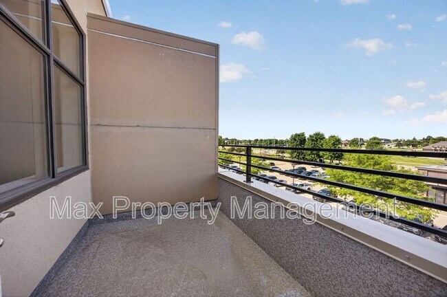 Building Photo - 640 S 50th St