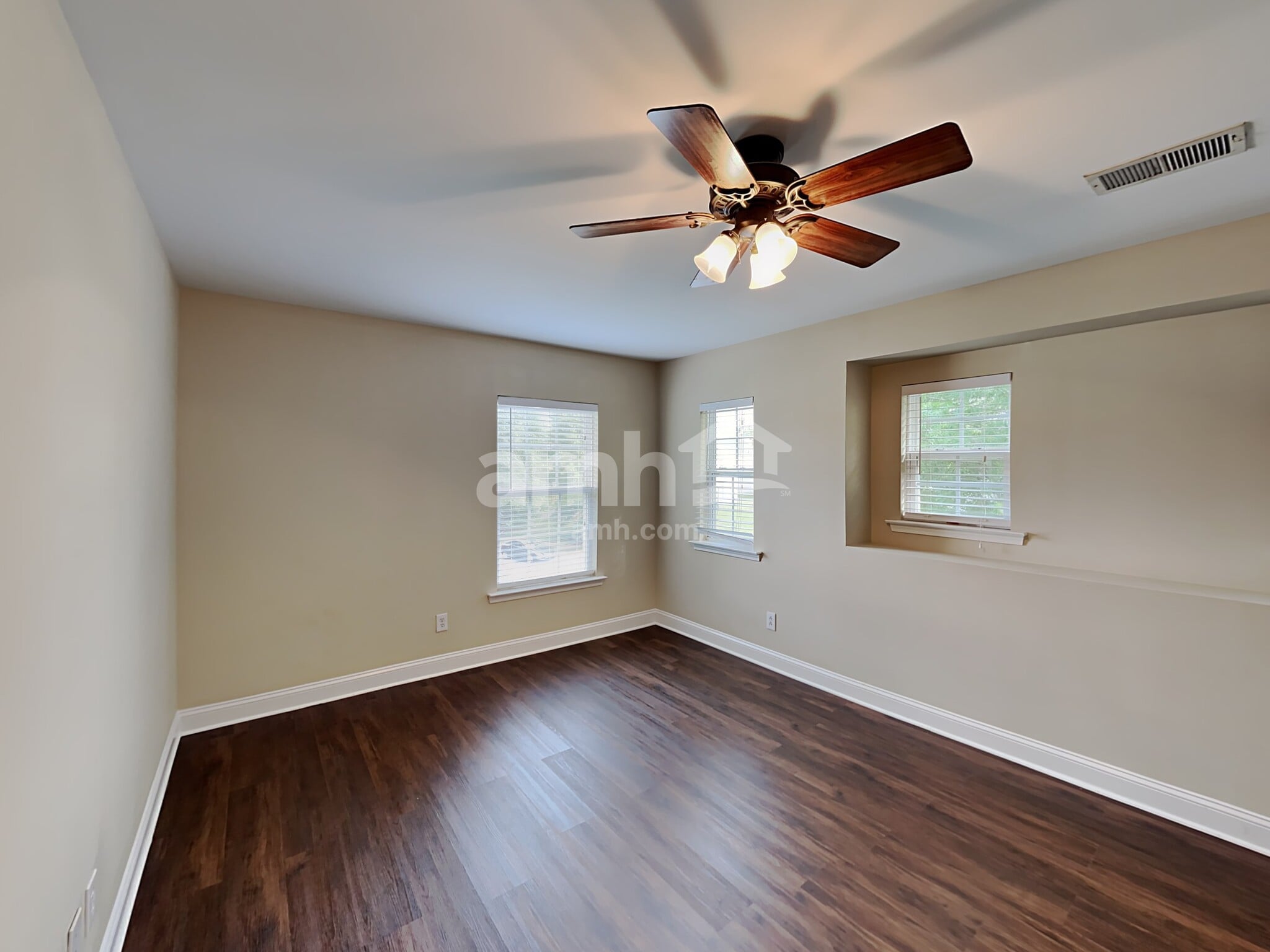 Building Photo - 6716 Evanton Loch Rd
