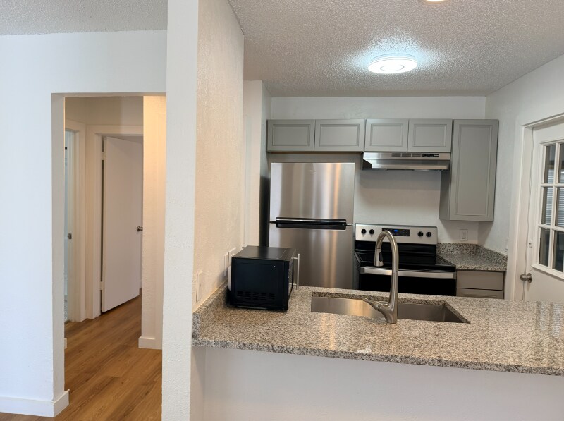 Building Photo - 10111 Golden Meadow Dr