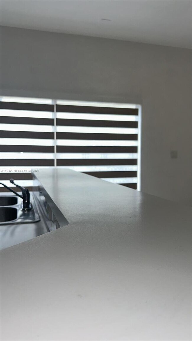 Building Photo - 10740 NW 83rd St