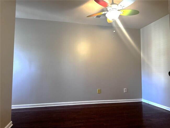 Building Photo - 117 Townview Dr