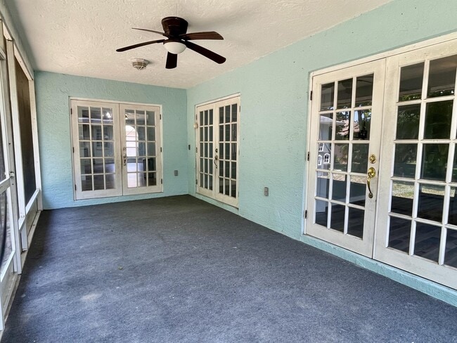 Building Photo - 5610 29th St Cir E