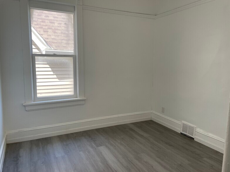 Building Photo - 1440 N 34th St