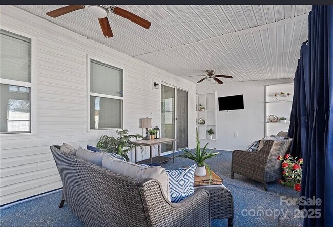 Building Photo - Stunning 4BR House + Office, in Charlotte