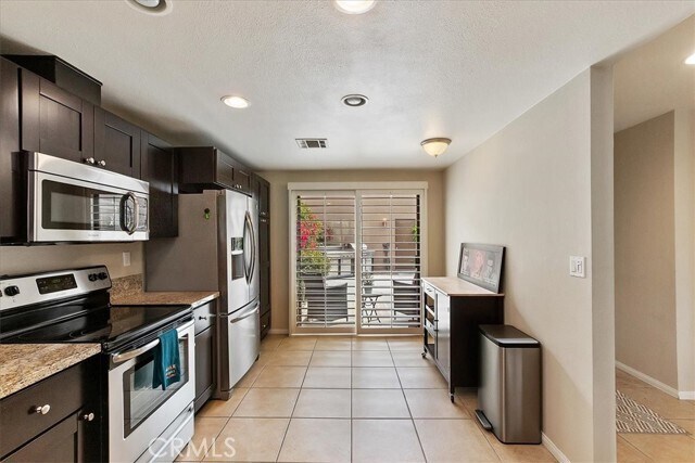 Building Photo - 76781 Daffodil Dr