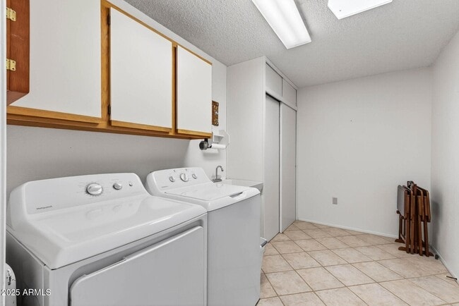 Building Photo - 13511 W Gemstone Dr