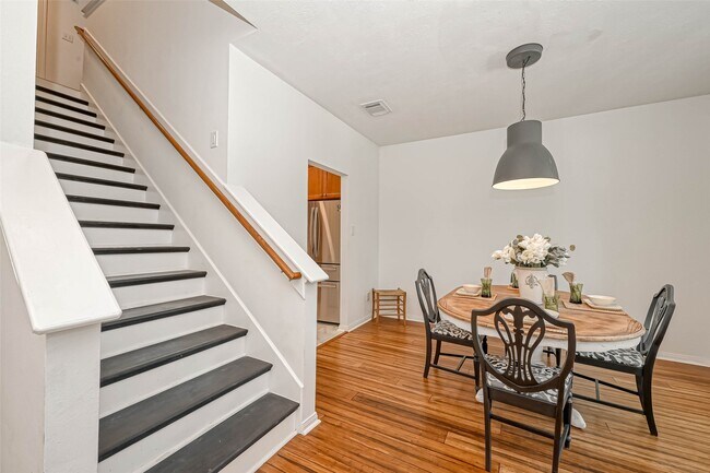 Building Photo - 16535 Oat Mill Dr