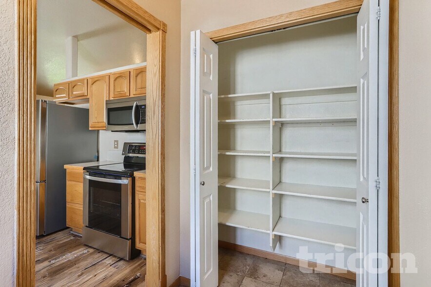 Building Photo - 644 Blue Azurite Ave