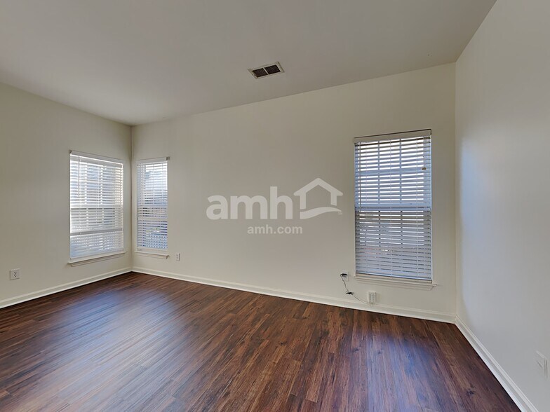 Building Photo - 14 Beason Farm Ln