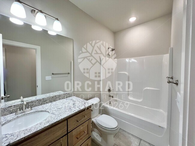 Building Photo - 561 Bradford Dr