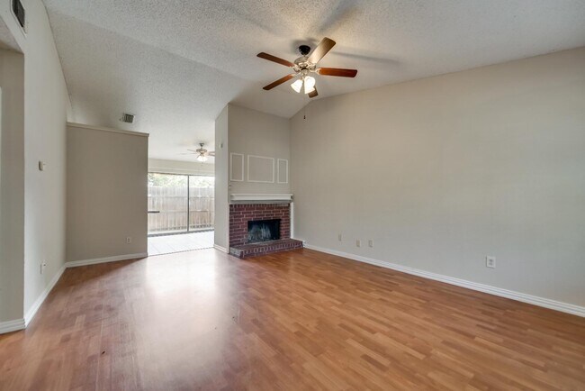 Building Photo - 1814 Sage Dr