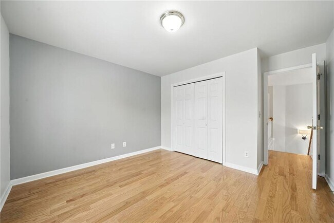 Building Photo - 3966 Kendall Cove