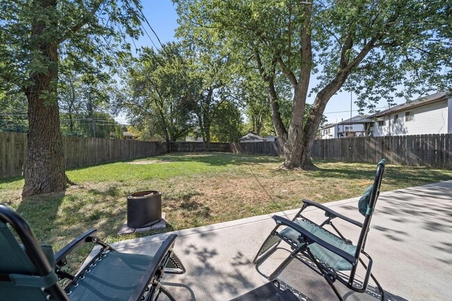 Building Photo - 299 Lombard Rd