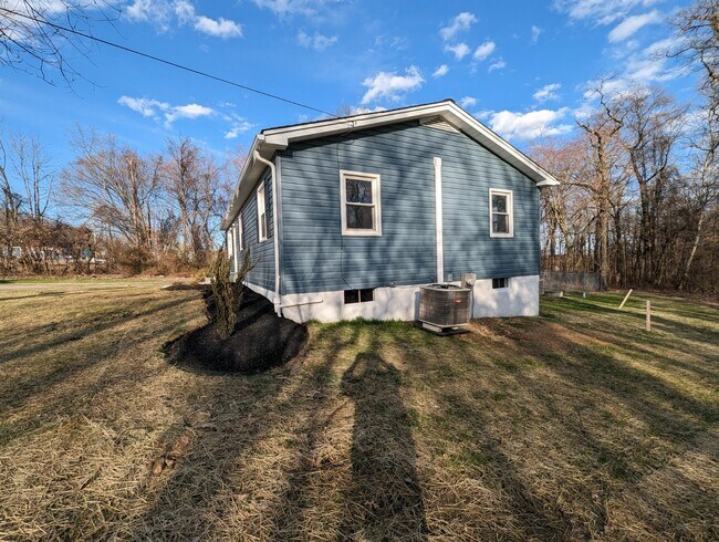 Building Photo - 1836 Perryville Rd