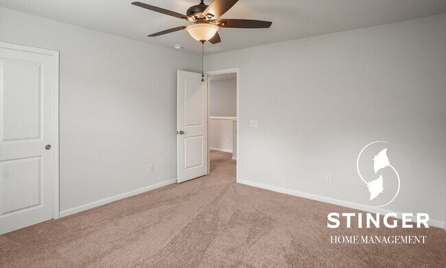 Building Photo - 70 Keowee Ln