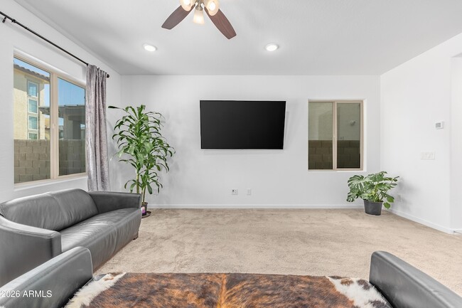 Building Photo - 2019 N Marketside Ave