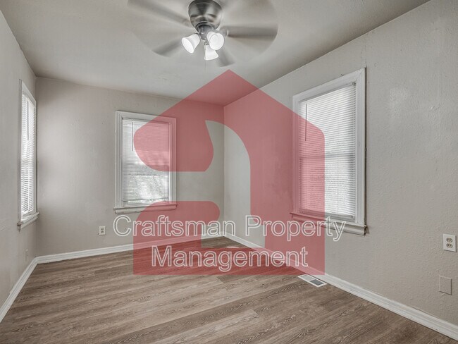 Building Photo - 1201 Carverdale Dr