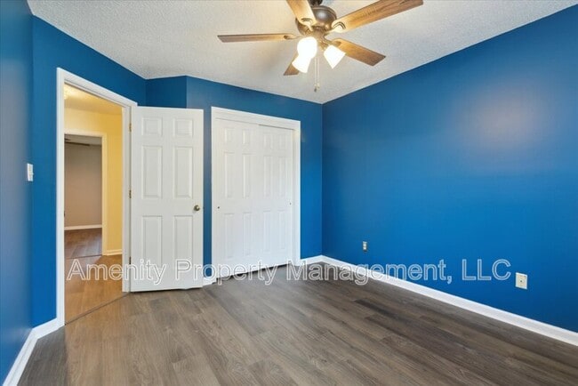 Building Photo - 1628 Willow Cv