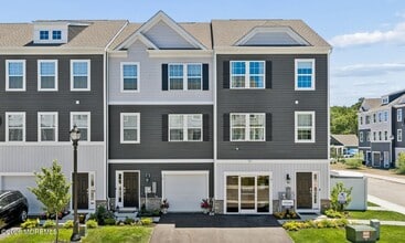 Building Photo - 14 Frst Park Dr