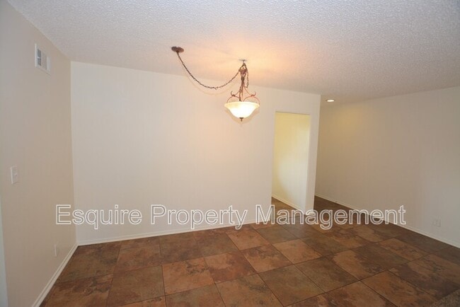 Building Photo - 2235 Camilar Dr