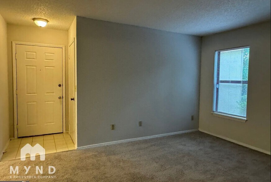 Building Photo - 1302 Old Hammond Chase