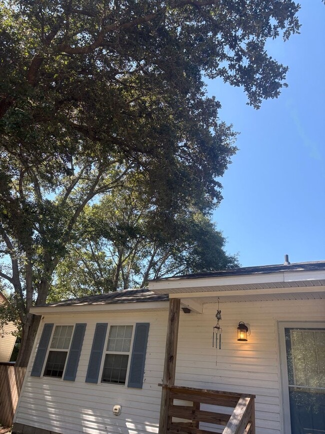 Building Photo - 2 Bedroom 1 Bath Home in Jarvisburg availa...