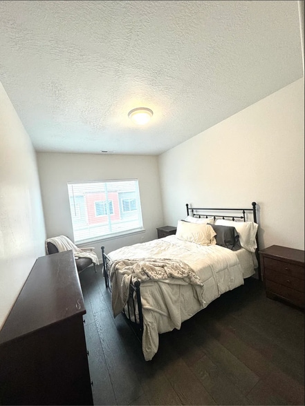 Building Photo - 967 W Tiffany Dale Way