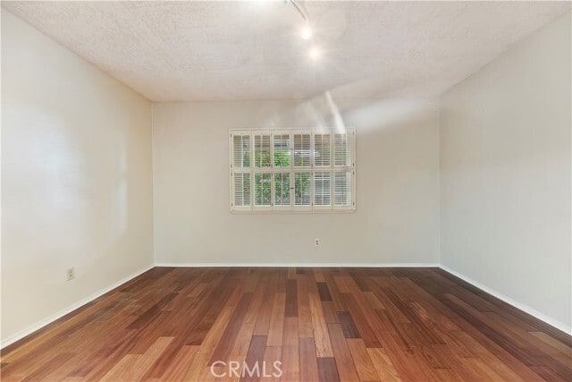 Building Photo - 1630 Barnard Rd