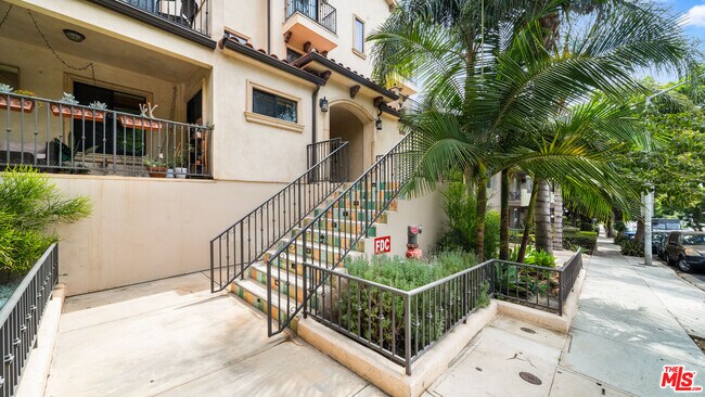 Building Photo - 1146 Hacienda Pl